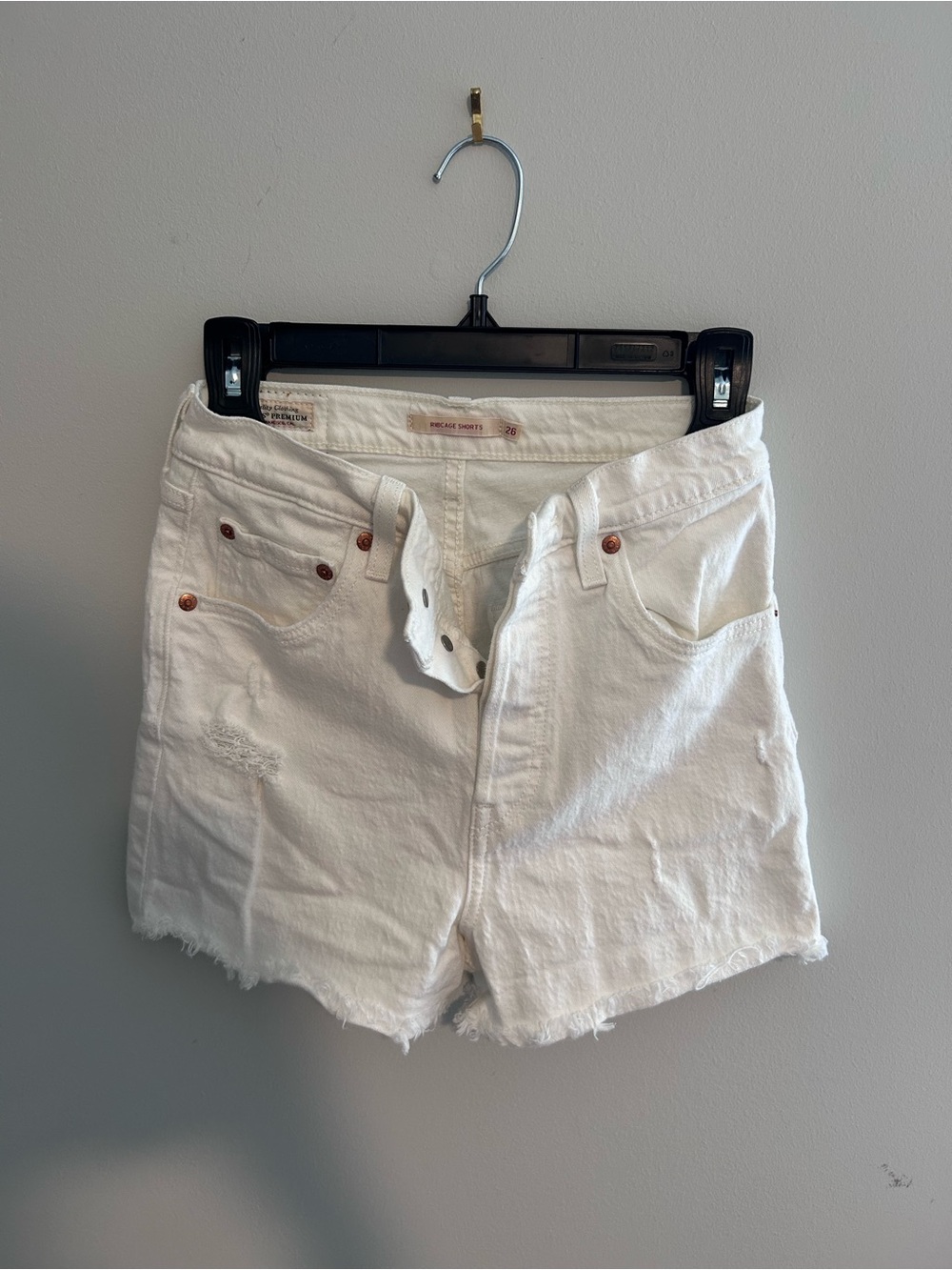High-Rise White Denim Levi’s Shorts